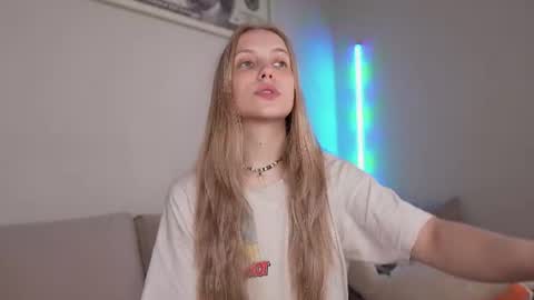  REYNA  my friend   online show from June 2026 03:14:01 PM