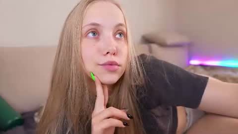  REYNA  my friend   online show from June 2026 03:25:01 PM