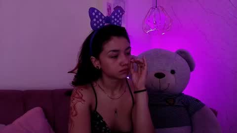   online show from October 2025 12:03:02 PM