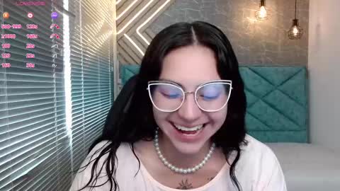 Snapshot of april_dumont chatting on March 2025 12:48:02 PM April online show from March 2025 12:48:02 PM