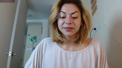 April Dumont online show from July 2026 11:18:01 AM