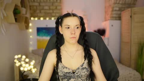 april_olsen online show from March 2025 12:19:02 PM