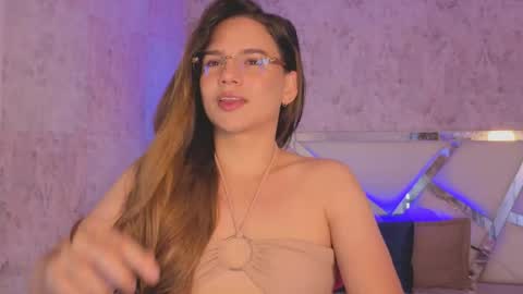 Snapshot of april_summer_ chatting on May 2026 09:32:01 PM Isabella online show from May 2026 09:32:01 PM