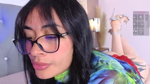 Cris online show from November 2025 01:44:02 PM