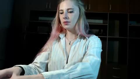 aqualen online show from October 2025 11:33:01 AM