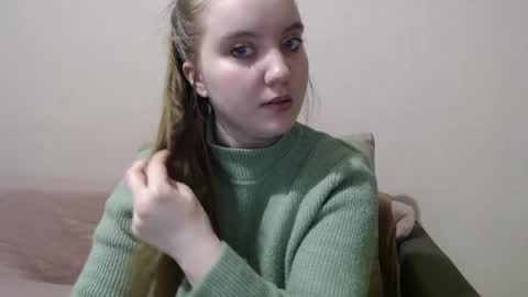 Snapshot of aquanarmin chatting on December 2024 11:01:01 AM Josefin online show from December 2024 11:01:01 AM