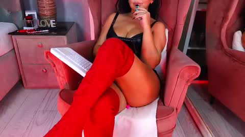 AQueenMonica online show from November 2025 08:52:01 PM