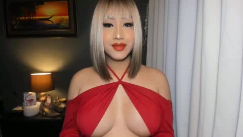 Snapshot of aqueenofcumxx chatting on February 2025 07:30:02 PM Alicia online show from February 2025 07:30:02 PM