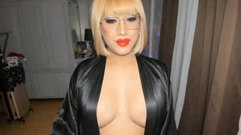 Alicia online show from December 2025 09:31:02 PM