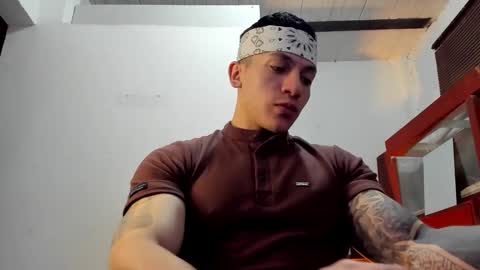 Jonathan online show from November 2025 08:30:02 PM