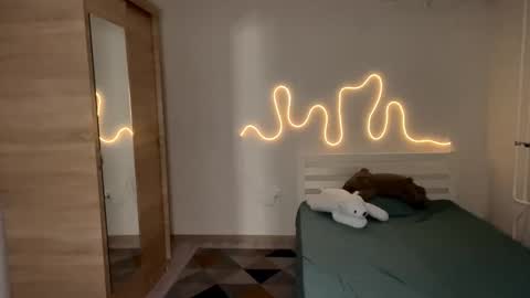 Emi online show from February 2026 04:57:02 PM