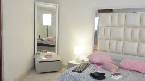 Snapshot of aradia_01 chatting on February 2025 07:40:01 AM online show from February 2025 07:40:01 AM