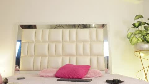 Snapshot of aradia_01 chatting on February 2025 07:54:02 AM online show from February 2025 07:54:02 AM