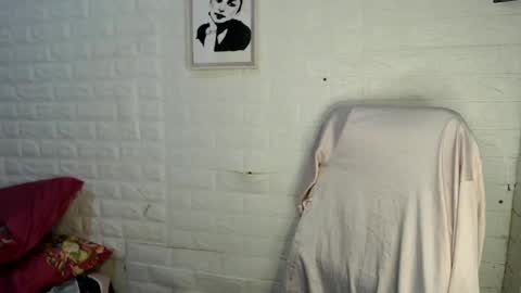 Snapshot of arahislovets chatting on January 2025 01:43:01 AM arah online show from January 2025 01:43:01 AM