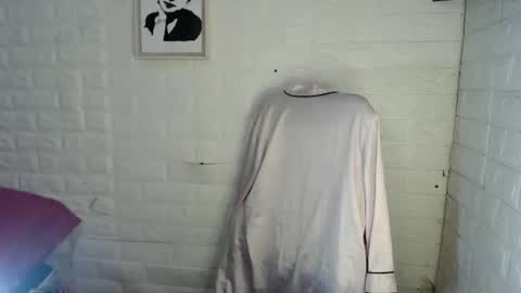 Snapshot of arahislovets chatting on January 2025 04:03:01 AM arah online show from January 2025 04:03:01 AM