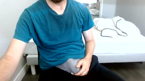 Snapshot of arekusan6 chatting on June 2026 11:15:01 AM Arek online show from June 2026 11:15:01 AM