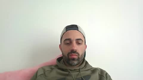 Snapshot of arg31 chatting on October 2025 05:13:02 PM arg31 online show from October 2025 05:13:02 PM