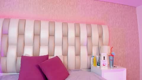 ari_lynn_ online show from February 2026 03:24:02 AM