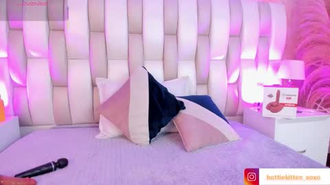 ari_lynn_ online show from March 2026 03:12:01 AM