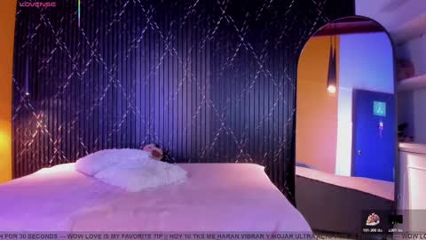 Aria Millers  online show from November 2025 10:25:01 AM