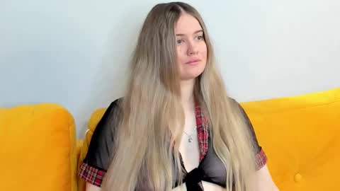 Snapshot of aria_zara chatting on October 2025 06:12:01 AM Milena online show from October 2025 06:12:01 AM