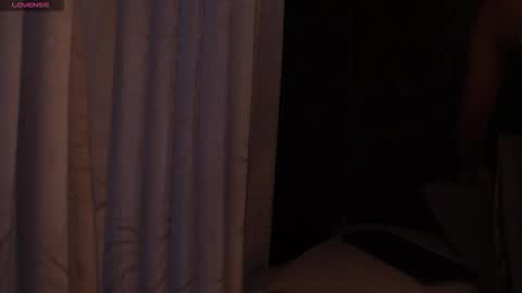 Ariaa online show from November 2025 06:32:01 PM