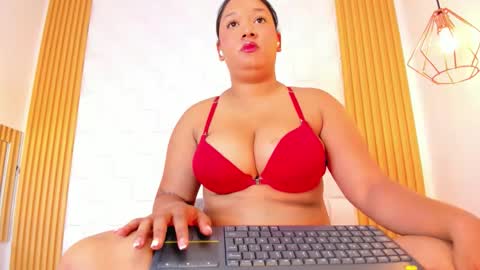 Snapshot of ariabelle1 chatting on March 2026 02:05:02 AM AriaBelle1 online show from March 2026 02:05:02 AM