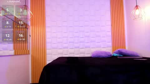 Snapshot of ariabelle1 chatting on April 2026 11:28:01 AM AriaBelle1 online show from April 2026 11:28:01 AM