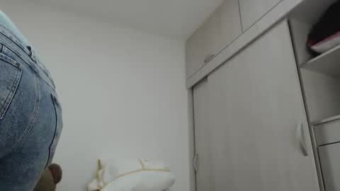 ariacoral online show from November 2025 12:59:02 PM