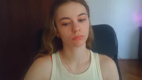 Snapshot of ariacreazy chatting on June 2026 06:29:02 AM AriaCreazy online show from June 2026 06:29:02 AM
