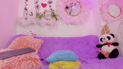 Snapshot of ariadna_evangeline chatting on December 2025 05:17:01 PM Angel online show from December 2025 05:17:01 PM