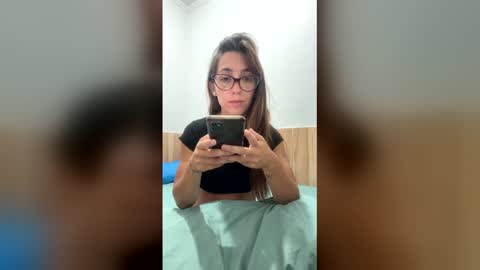 ariadnalatina online show from March 2026 12:00:01 PM