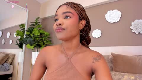 Aria Foster online show from November 2025 04:04:01 AM