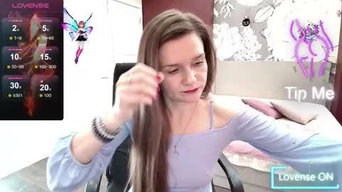 AriaGray online show from October 2025 10:46:02 AM