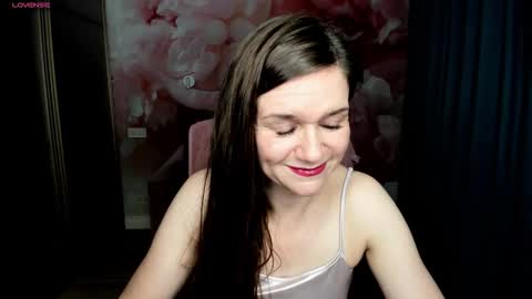 AriaGray online show from November 2025 03:05:01 AM