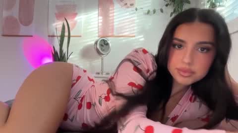 Aria  online show from November 2025 04:17:02 PM