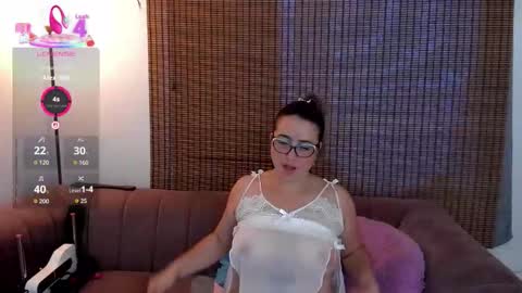 Ariana Cruz online show from December 2025 12:56:02 PM