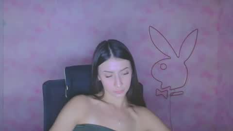 Ariana online show from November 2025 12:28:02 PM