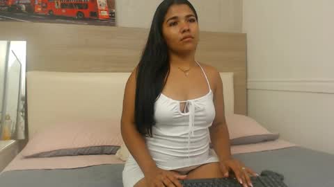 Snapshot of ariana_rivera1 chatting on April 2026 01:26:01 PM Ariana online show from April 2026 01:26:01 PM