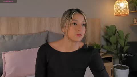 Snapshot of ariana_rosse__ chatting on July 2026 02:47:02 PM Ariana online show from July 2026 02:47:02 PM