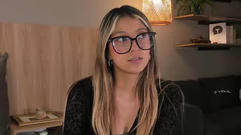 Snapshot of ariana_rosse__ chatting on July 2026 02:14:01 PM Ariana online show from July 2026 02:14:01 PM