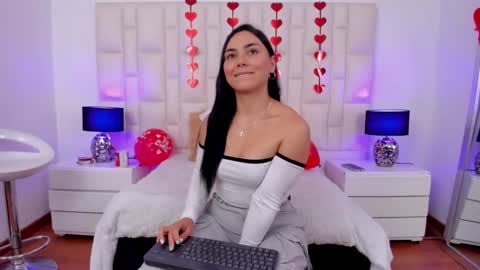  ariana  online show from February 2025 06:33:02 PM