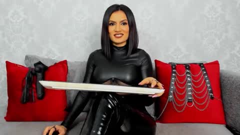 Arianaawild online show from December 2025 06:35:02 PM