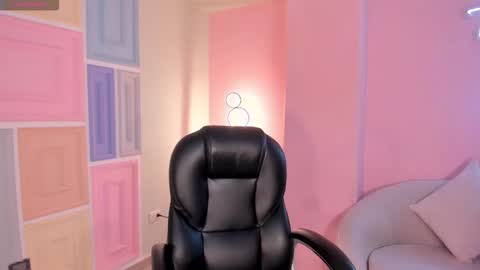 Ariana Dumont online show from September 2025 11:32:02 AM