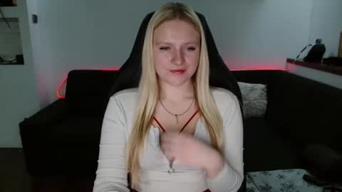 arianaluxe online show from February 2026 09:03:02 AM