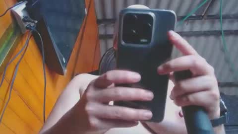 ARIANA online show from November 2025 07:37:01 PM