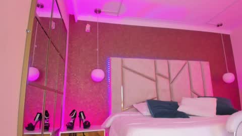 Arianna online show from February 2025 02:04:01 AM