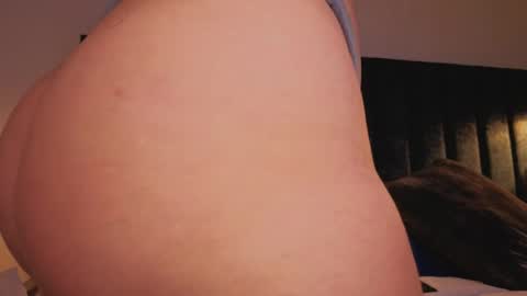 Arianna online show from April 2026 07:41:01 PM