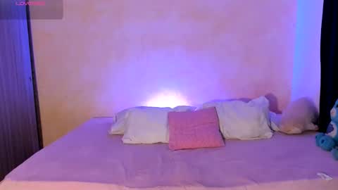 ariannacolins online show from September 2025 01:54:01 AM