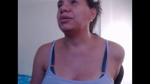 Snapshot of ariannaloovel chatting on November 2025 05:53:01 PM ariannaloovel online show from November 2025 05:53:01 PM